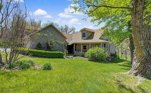 House in Apple River, Illinois, United States 1