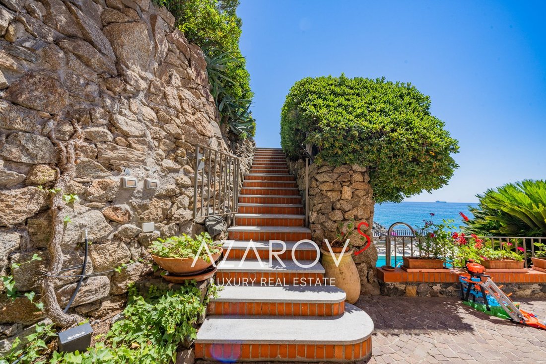 Villa in Albisola Superiore, Liguria, Italy 2 - 12915040