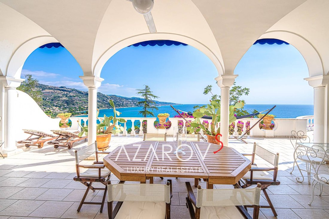 Villa in Grimaldi di Ventimiglia, Ventimiglia, Liguria 1 - 13236306
