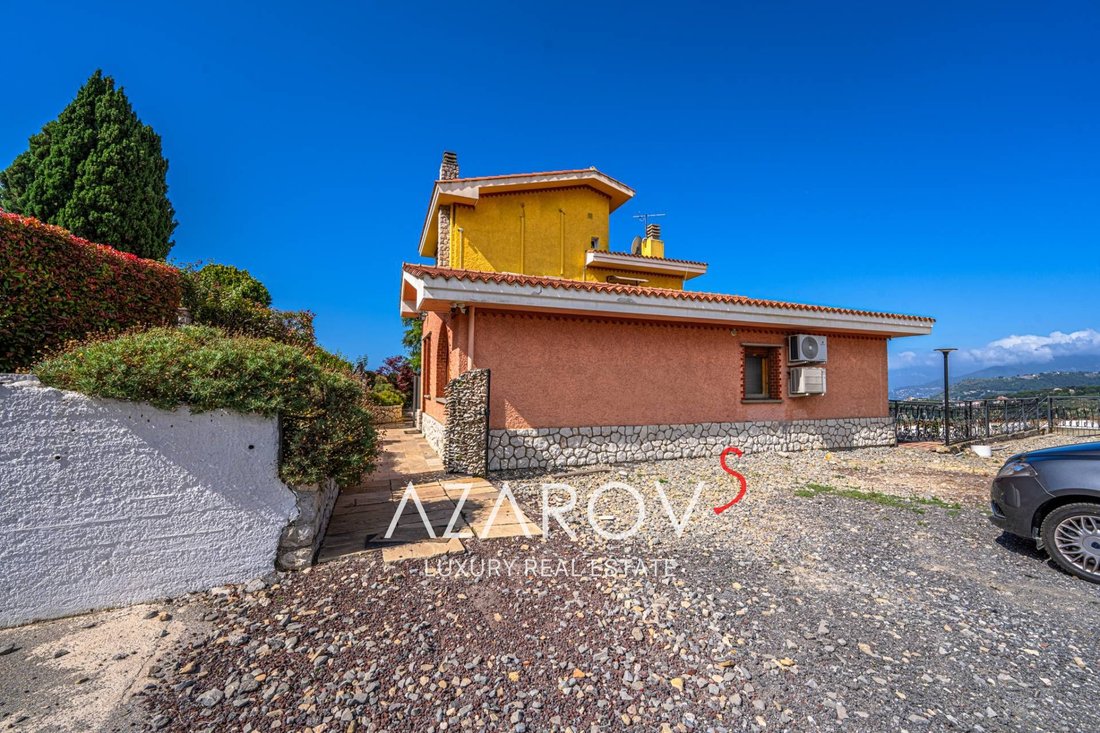 Villa in Bordighera, Liguria, Italy 5 - 14487208