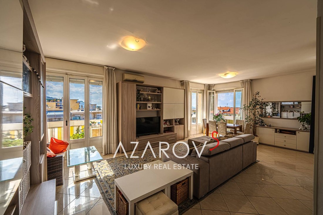 Apartment in San Martino, Sanremo, Liguria 2 - 13043318