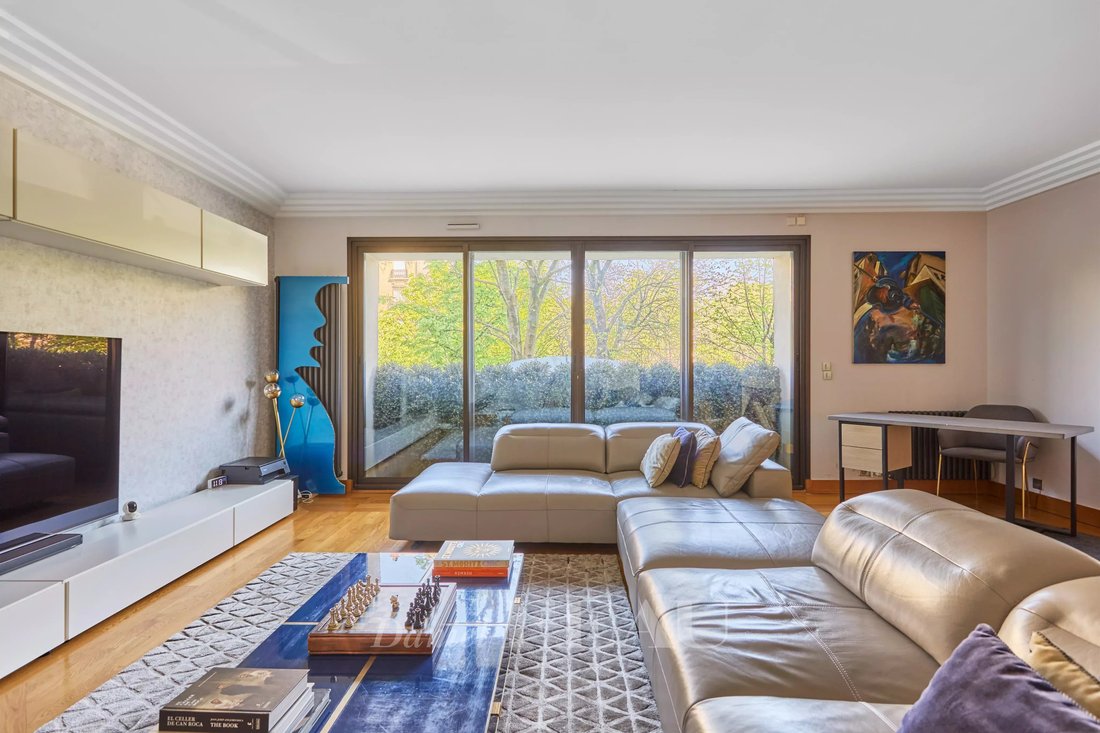 Apartment in Muette Nord, Paris 16e Arrondissement, Paris 2 - 17837413