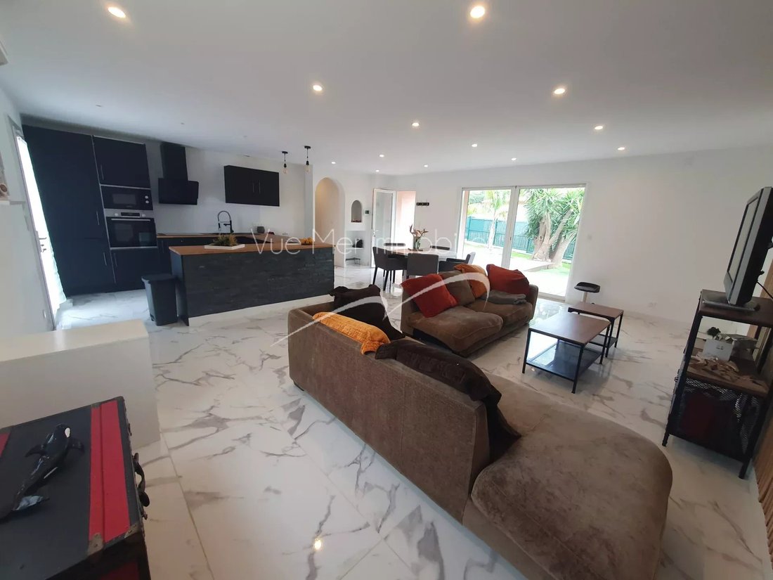 Villa in Nord Est, Bormes-les-Mimosas, France 4 - 17558058