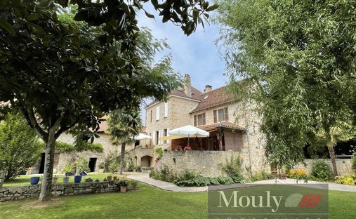 Magnificent Medieval Castle Overlooking The Lot Valley, With Swimming Pool, Outbuildings, Near Figea