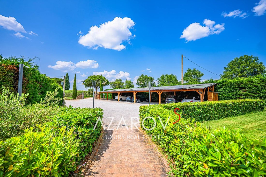Villa in Castiglione del Lago, Umbria, Italy 4 - 15821141