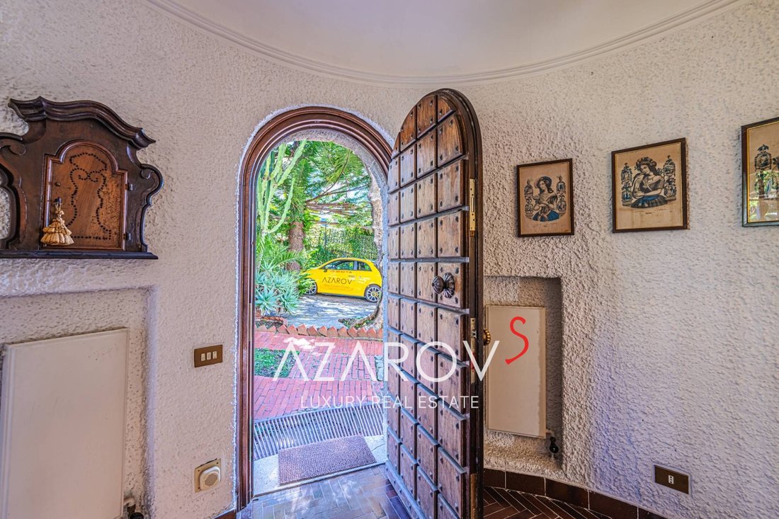 Villa in Bordighera, Liguria, Italy 3 - 13970544