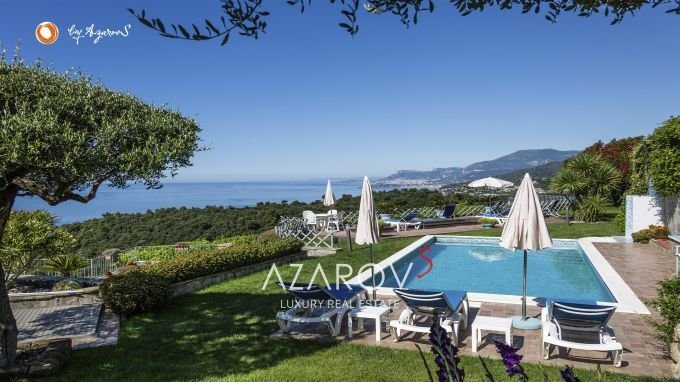 Villa in Bordighera, Liguria, Italy 1 - 12915206