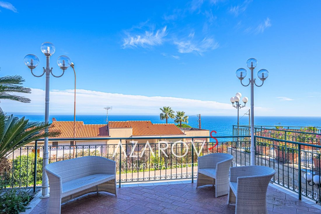 Villa in Aurelia Ponente Street - Valdirodi, Ospedaletti, Liguria 1 - 12693475