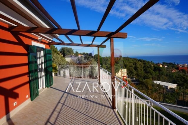 Villa in Central Hill, Alassio, Liguria 5 - 13306121
