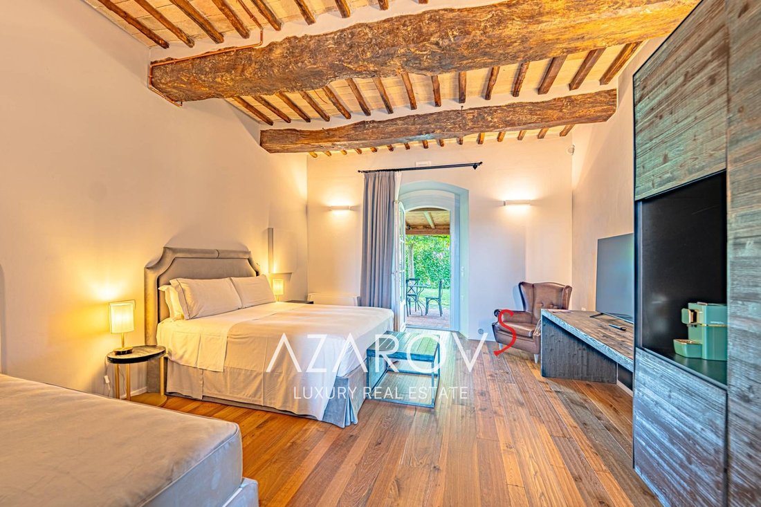 Villa in Bastia Umbra, Umbria, Italy 3 - 15859441