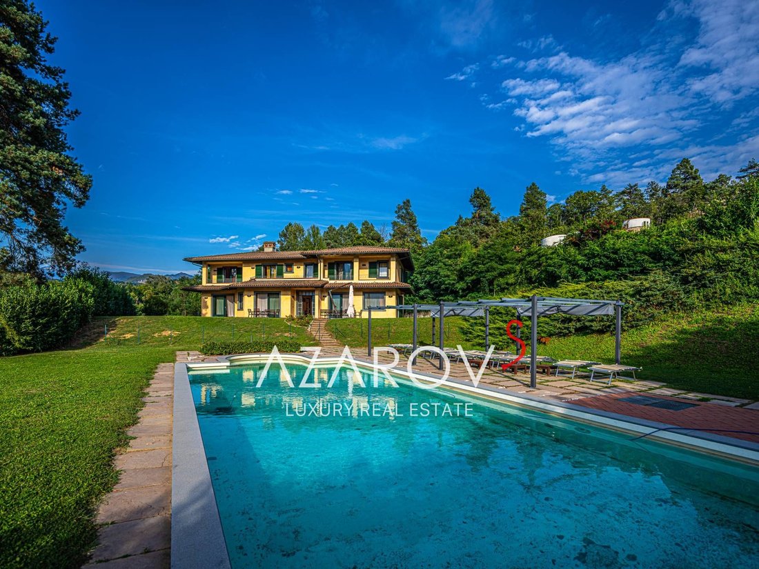 Villa in Castelnuovo di Garfagnana, Tuscany, Italy 1 - 13313121
