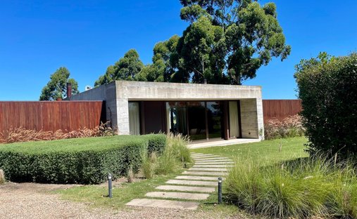 House in Fasano las Piedras, Maldonado Department, Uruguay 1