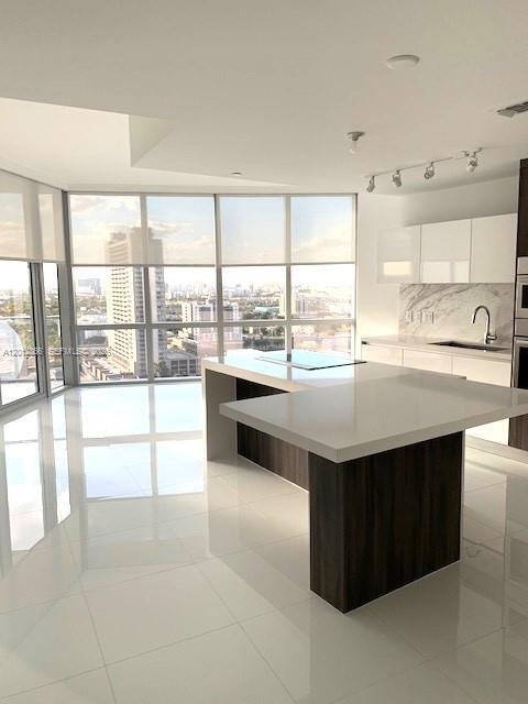 Condo in Miami, Florida, United States 1 - 17836419