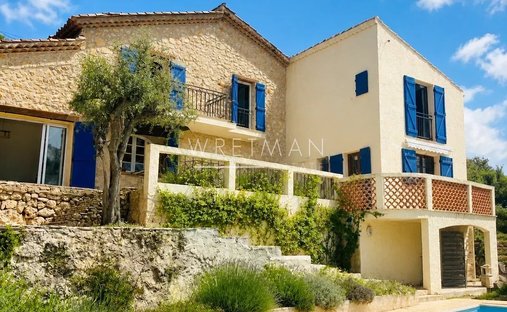 Villa in Bagnols-en-Forêt, Provence-Alpes-Côte d'Azur, France 1