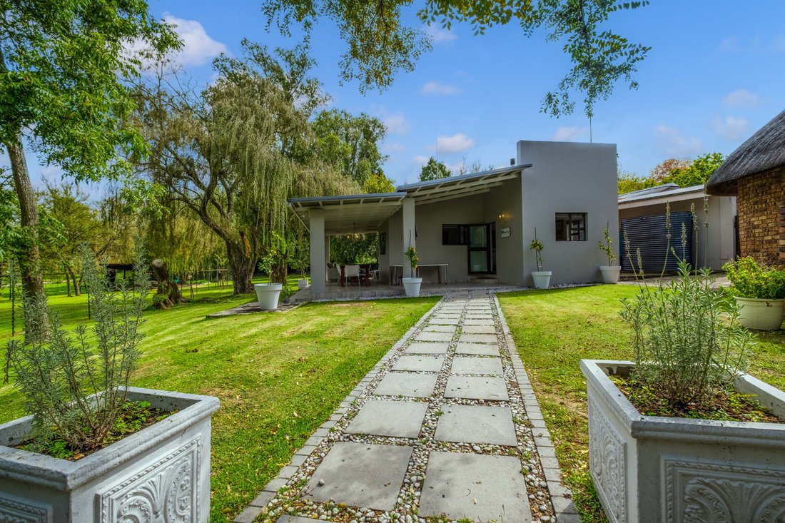 Farm Ranch in Midrand, Gauteng, South Africa 5 - 17837747