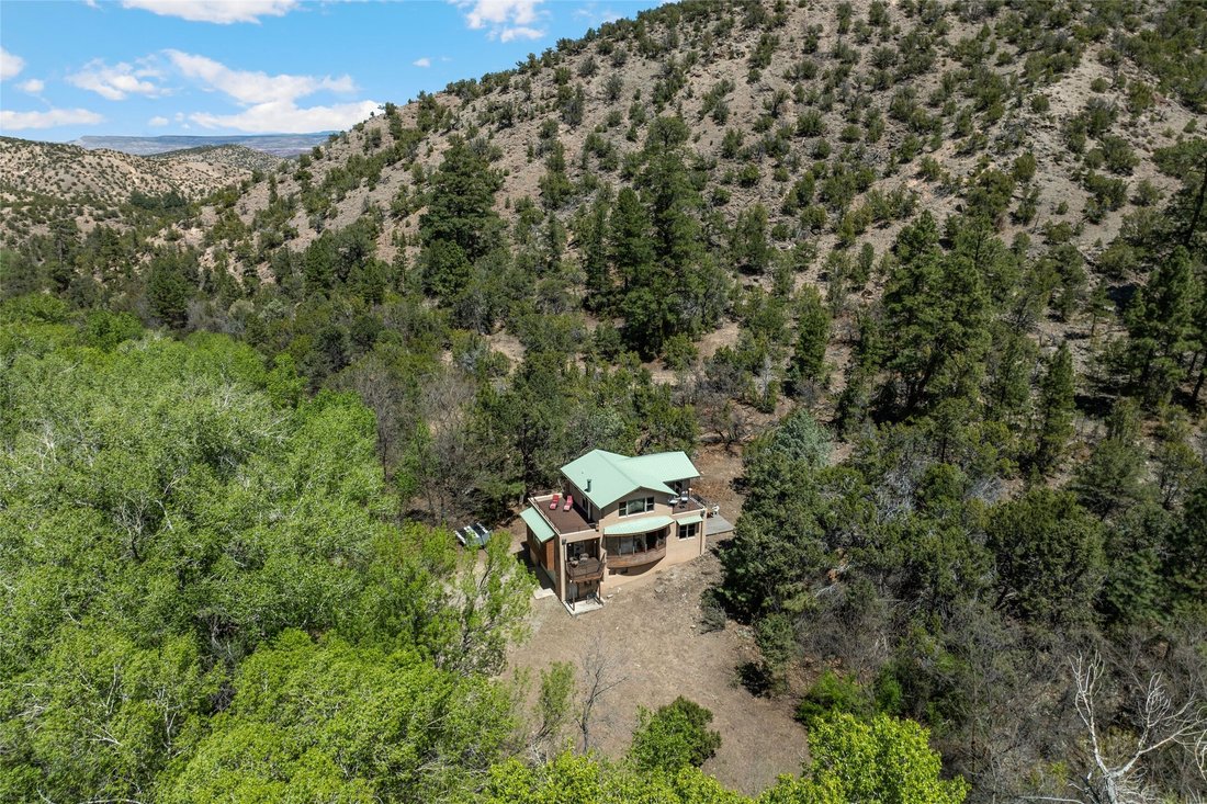 House in Cañones, New Mexico, United States 1 - 17837763