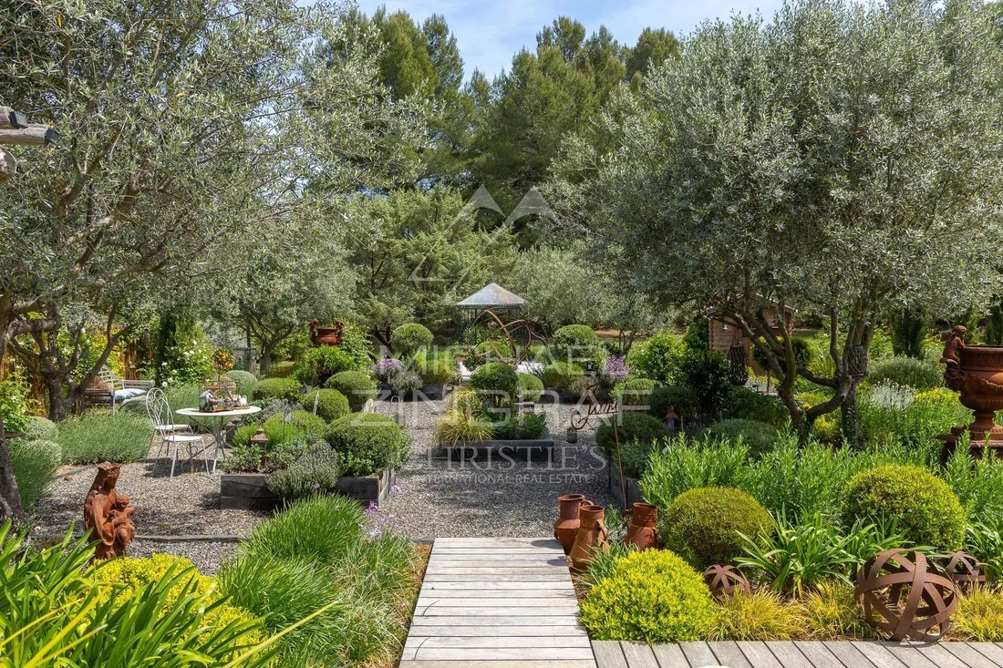 Estate in Vaugines-Les Faisses-Peyrard, Draguignan, France 5 - 17837338