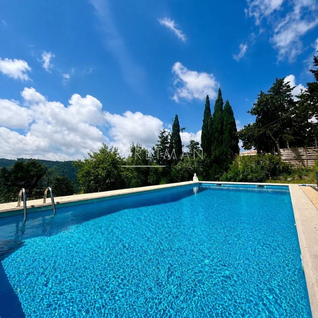 Villa in Bagnols-en-Forêt, Provence-Alpes-Côte d'Azur, France 3 - 17837359