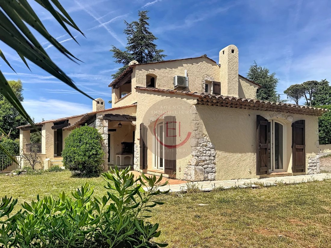 Villa in Les Adrets-de-l'Estérel, Provence-Alpes-Côte d'Azur, France 1 - 17772040