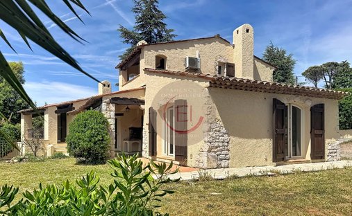 Villa in Les Adrets-de-l'Estérel, Provence-Alpes-Côte d'Azur, France 1