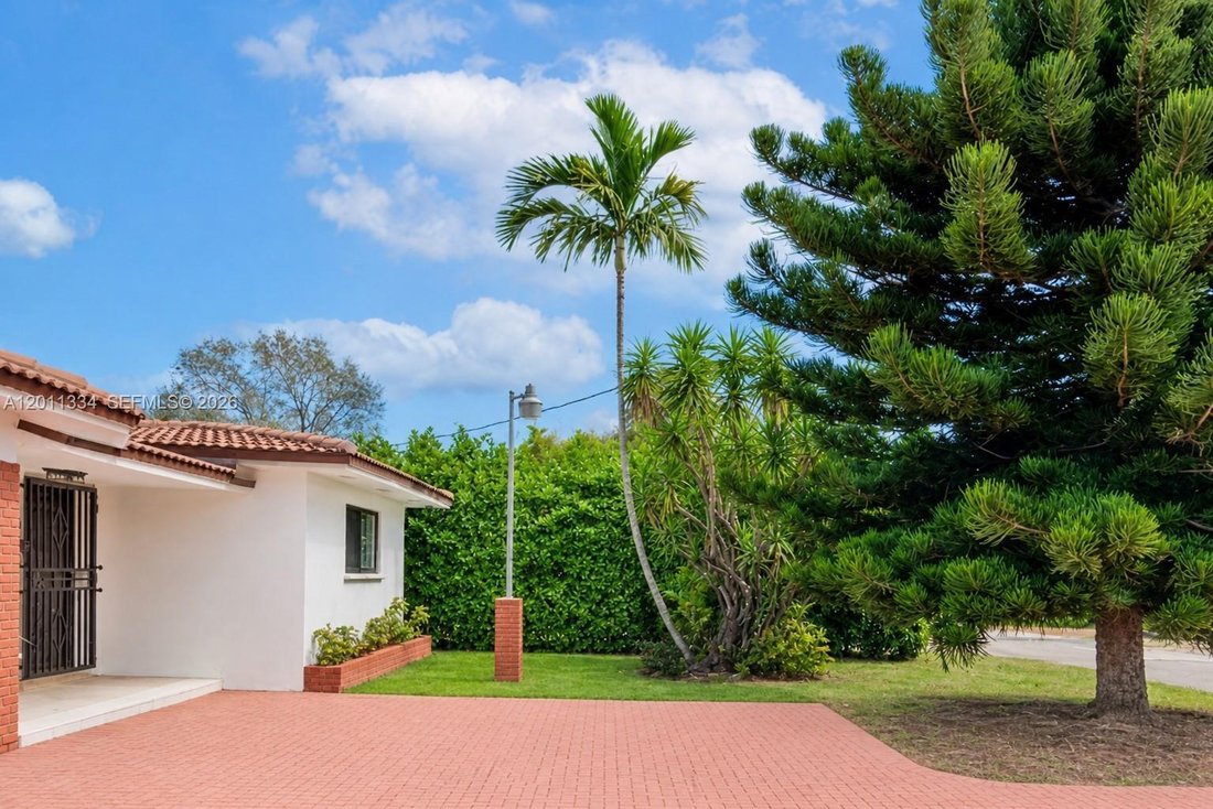 House in Miami, Florida, United States 3 - 17836420