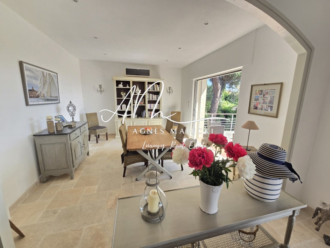 Estate in La Croix-Valmer, Provence-Alpes-Côte d'Azur, France 5 - 17837107