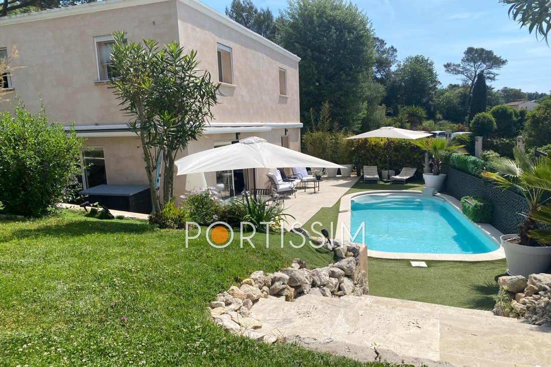Villa in Centre du Village, La Colle-sur-Loup, France 4 - 17837070