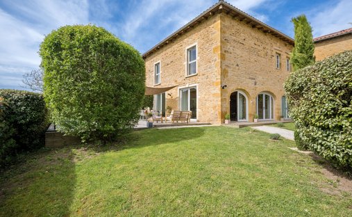 House in Legny, Auvergne-Rhône-Alpes, France 1