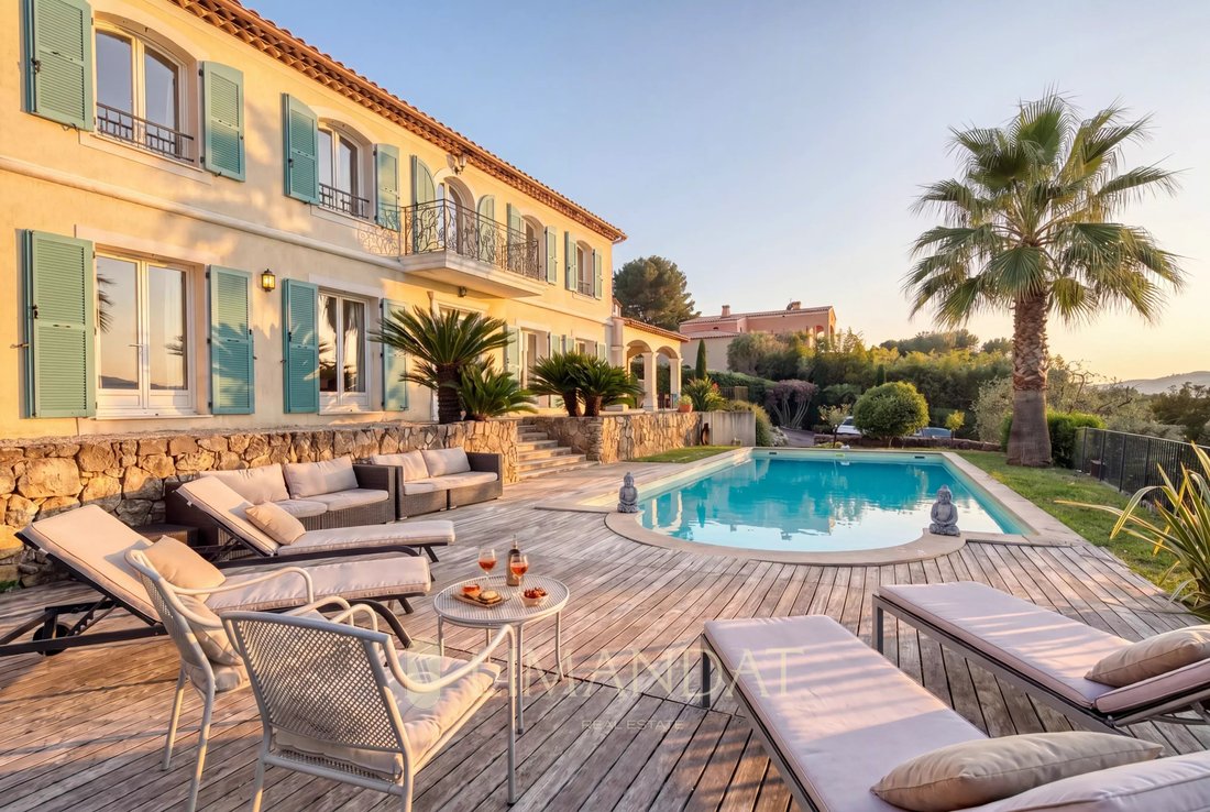 Estate in Mougins, Provence-Alpes-Côte d'Azur, France 1 - 17837558