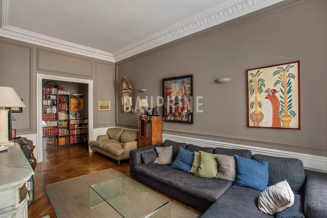 Apartment in Saint Thomas d'Aquin, Paris 7e Arrondissement, Paris 3 - 17837544