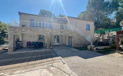 Villa in Saint-Savournin, Provence-Alpes-Côte d'Azur, France 1
