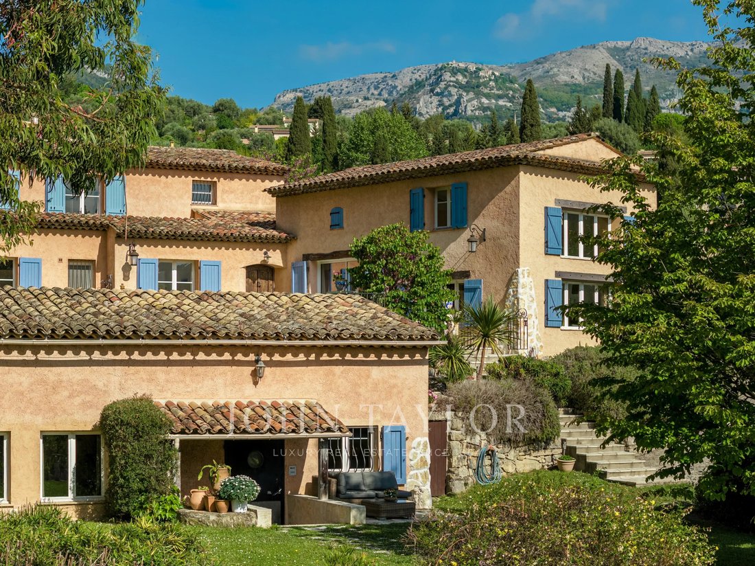 House in Le Bar-sur-Loup, Provence-Alpes-Côte d'Azur, France 2 - 17837552