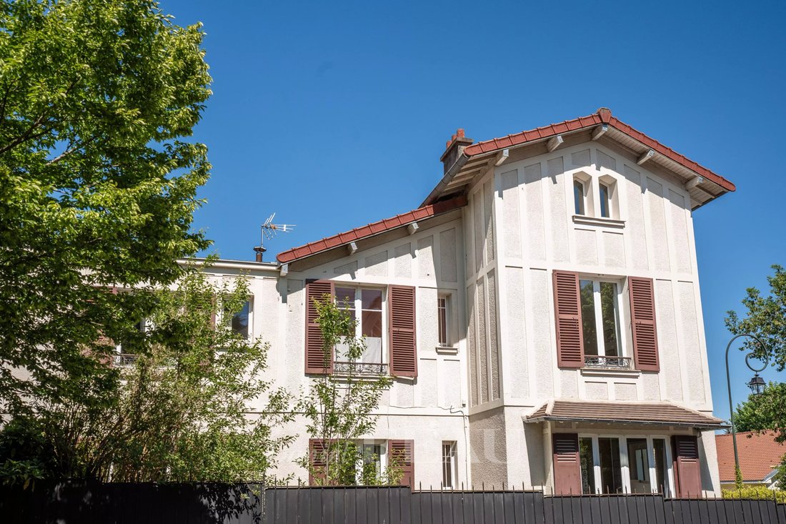 House in Mairie, Garches, France 1 - 17837573