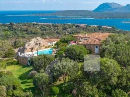 Villa in Rudalza, Olbia, Italy 3 - 17837357
