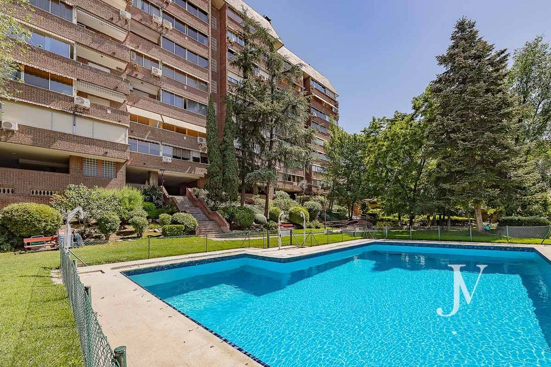 Apartment in Fuencarral-El Pardo, Madrid, Spain 4 - 17836802