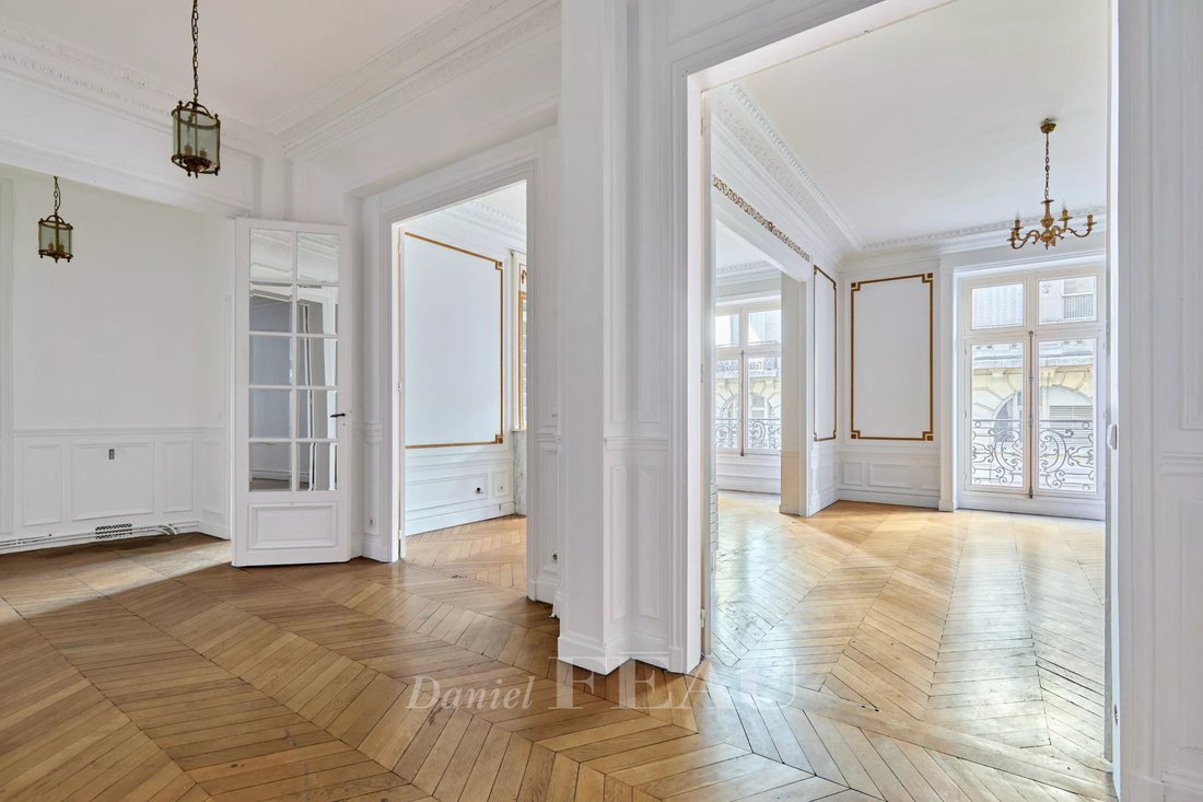 Apartment in Chaillot, Paris 16e Arrondissement, Paris 4 - 17837493
