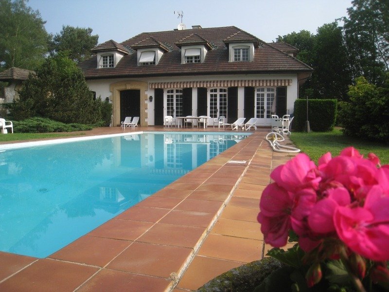 Casa a Villars-les-Dombes, Auvergne-Rodano-Alpi, Francia 1 - 17837511