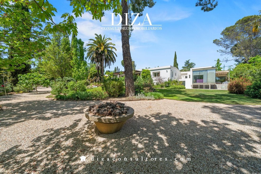 Villa in Somosaguas, Pozuelo de Alarcon, Comunidad de Madrid 5 - 17837435