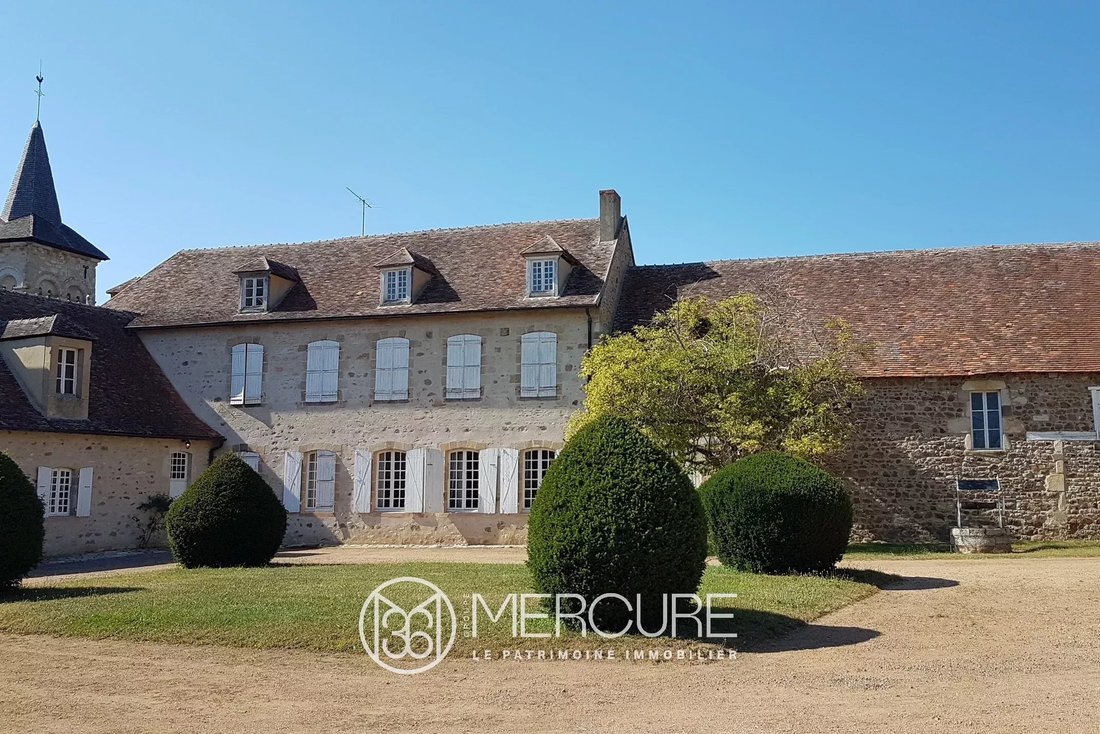 Castle in Haut-Bocage, Auvergne-Rhône-Alpes, France 1 - 17837488