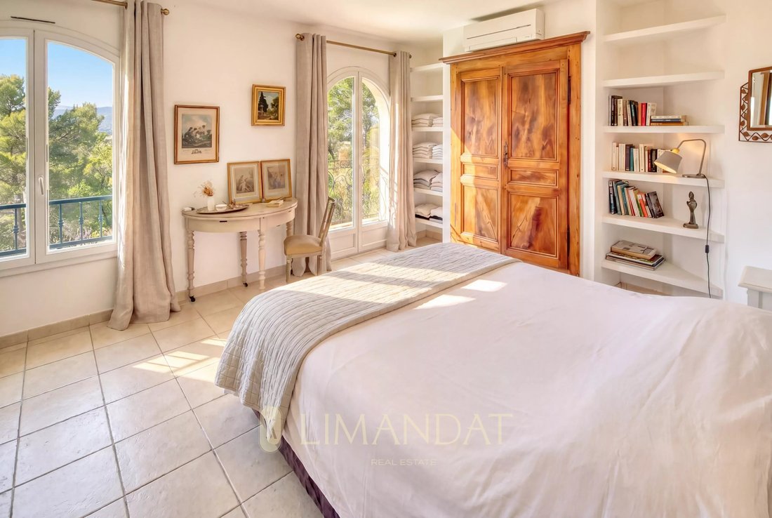 Estate in Mougins, Provence-Alpes-Côte d'Azur, France 5 - 17837558
