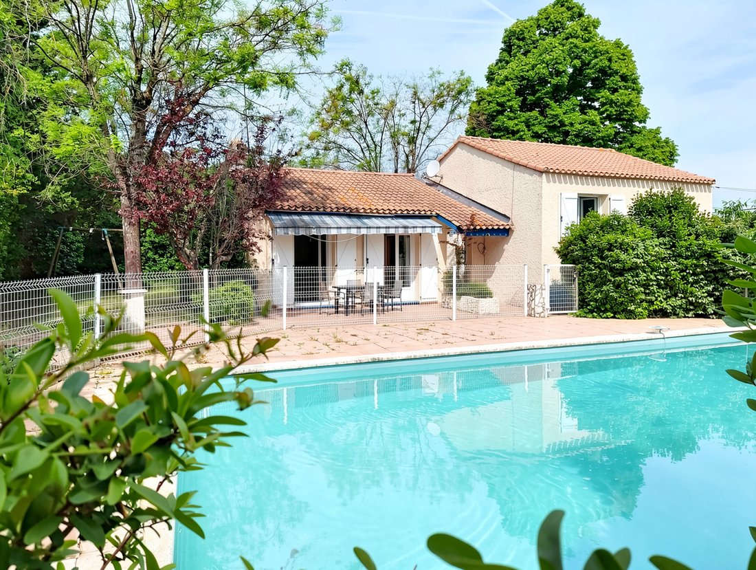 Villa in Greasque, Provence-Alpes-Côte d'Azur, France 1 - 17837478