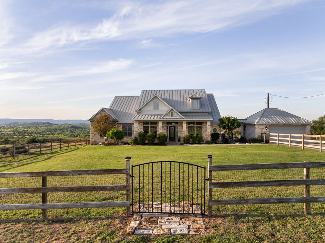 Land in Round Mountain, Texas, United States 1 - 17840218