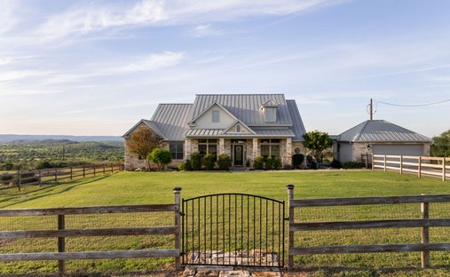 Land in Round Mountain, Texas, United States 1