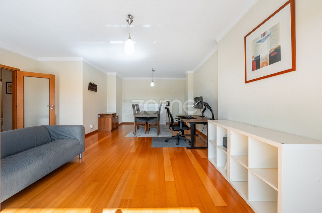 Apartment in Mafamude e Vilar do Paraiso, Porto District, Portugal 3 - 17840175