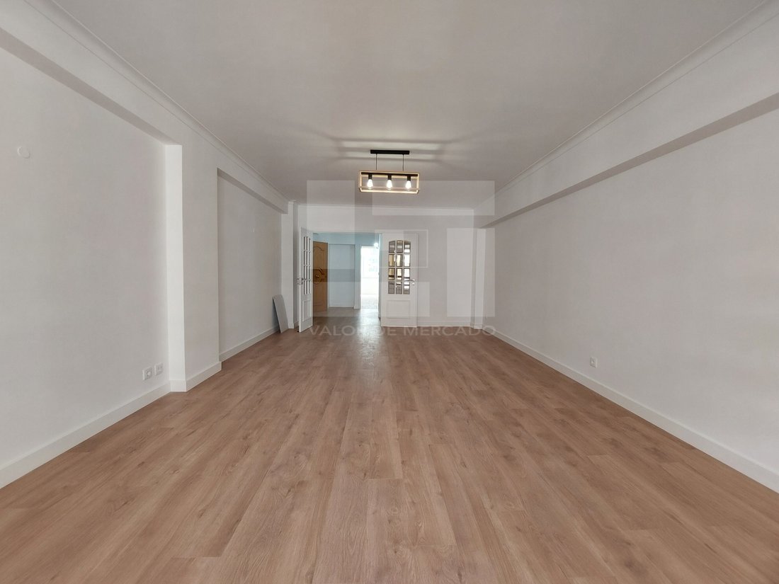 Apartment in Sao Domingos de Benfica, Lisbon, Portugal 4 - 17840141