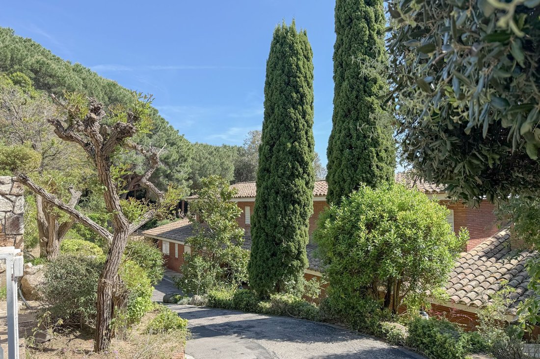 Villa in Sant Vicenc de Montalt, Catalonia, Spain 2 - 17838102