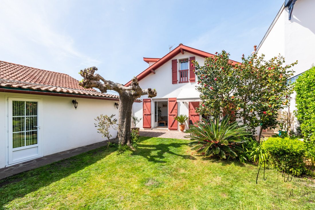 House in Biarritz, Nouvelle-Aquitaine, France 2 - 17840997