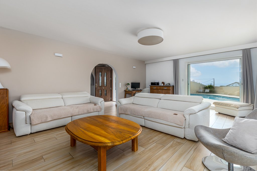 House in Val Fleuri-Les Gros Buaux, Cagnes-sur-Mer, France 5 - 17839904