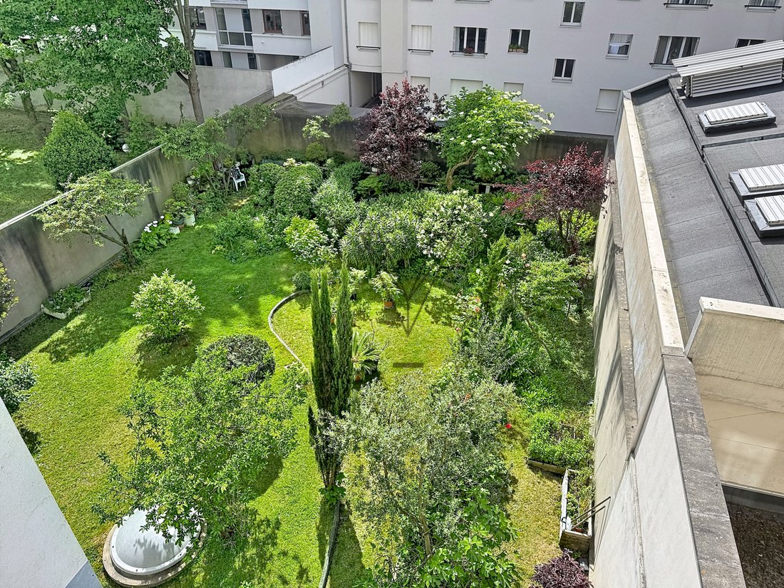 Apartment in Grange Aux Belles-Terrage, Paris 10e Arrondissement, Paris 1 - 17839391