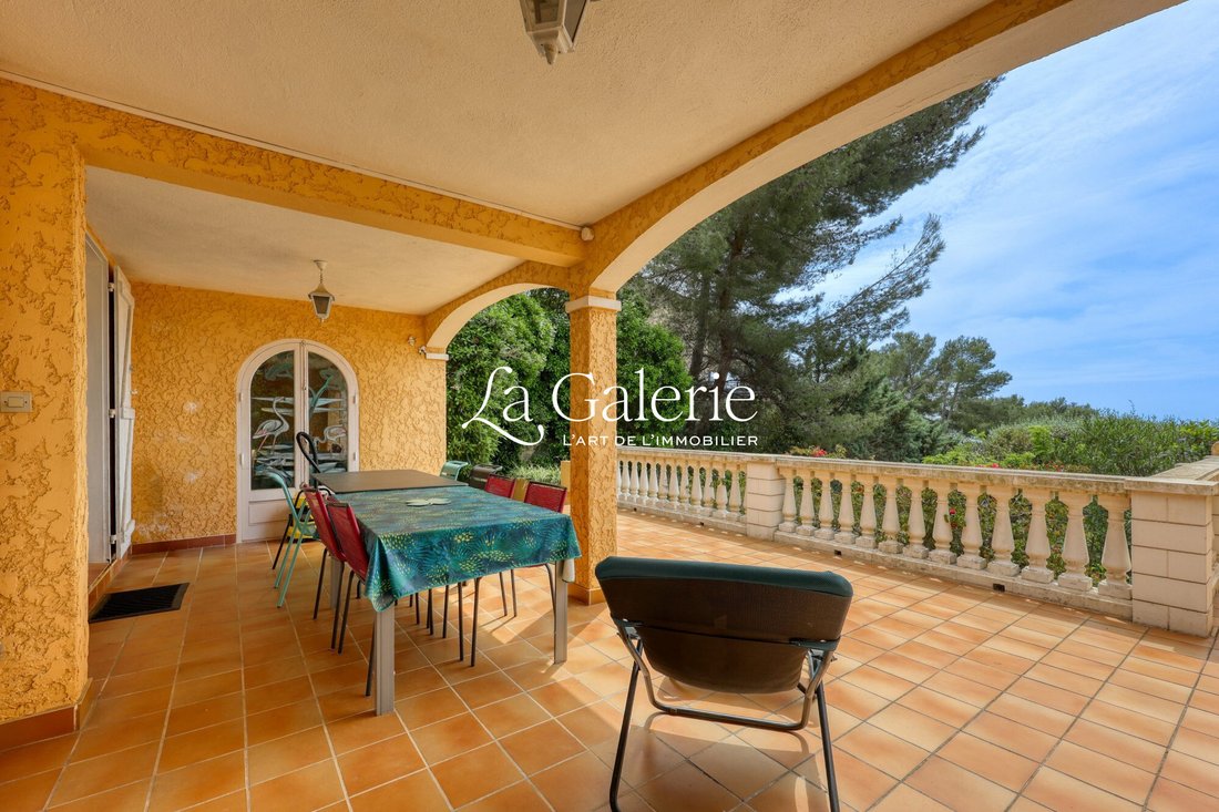 Villa in Hyeres, Provence-Alpes-Côte d'Azur, France 5 - 17815633